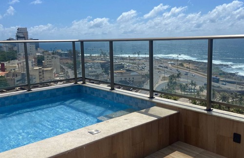 Costa Azul Apartamento | Apartamento Aconchegante com Vista mar no Costa Azul. Possui Portaria 24 Horas