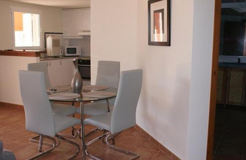Sant Jaume Mediterrani Apartamento | Apartamento Buganvillea
