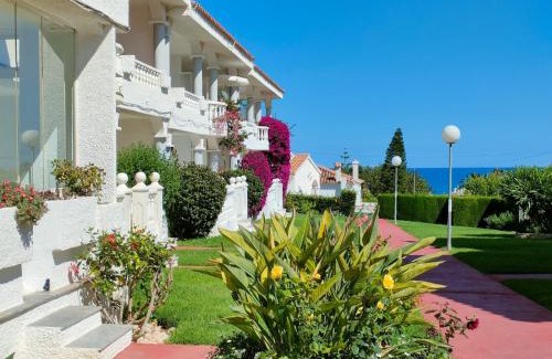 Alcossebre Apartamento | Apartamento Calablanca con amplia terraza y vistas al mar y a la montaña