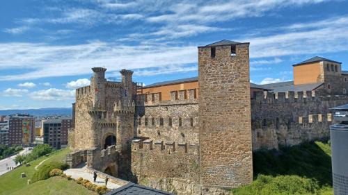 Ponferrada Apartamento | Apartamento Castillo Ponferrada.