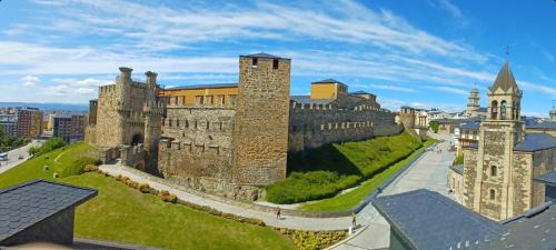 Ponferrada Apartamento | Apartamento Castillo Ponferrada.
