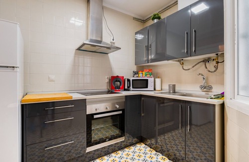 San Roque Apartamento | Apartamento Cerca del Centro y de la Estación de Santa Justa a pie y Parking