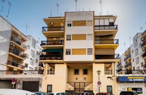 San Roque Apartamento | Apartamento Cerca del Centro y de la Estación de Santa Justa a pie y Parking