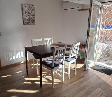 San Blas-Canillejas Apartamento | Apartamento cercano a IFEMA, Aeropuerto, Clinica Universitaria Navarra y Civitas Metropolitano