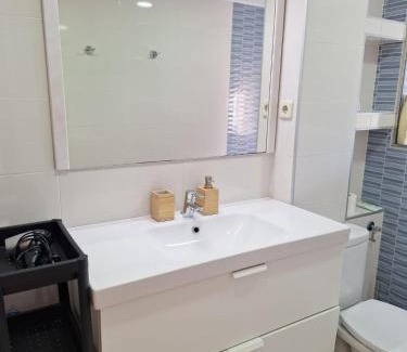 San Blas-Canillejas Apartamento | Apartamento cercano a IFEMA, Aeropuerto, Clinica Universitaria Navarra y Civitas Metropolitano