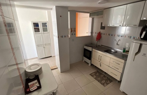 Centro Apartamento | APARTAMENTO CHARMOSO 100 M PRAIA GRANDE
