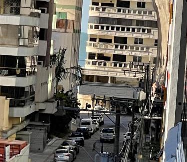 Andorinha Apartamento | Apartamento com 3 suítes a 300 metros da praia