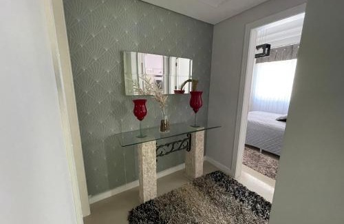 Andorinha Apartamento | Apartamento com 3 suítes a 300 metros da praia