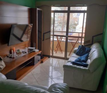 Prainha Apartamento | Apartamento com estacionamento, telas nas varandas
