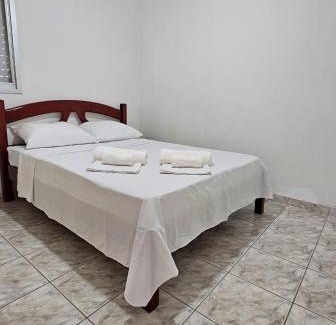 Pontal de Santa Marina Apartamento | Apartamento com piscina à 1km da praia
