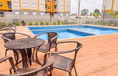 Ourinhos Apartamento | Apartamento com piscina, arcondicionado e vaga