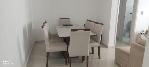 Enseada Apartamento | Apartamento com Suite Praia da Enseada Dois Quartos