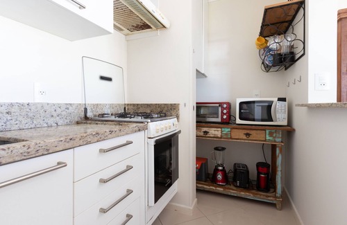 Morro das Pedras Apartamento | Apartamento com Vista Mar e Acesso a Praia YY4578