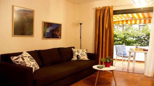 Puerto de la Cruz Apartamento | Apartamento con jardín y piscina B