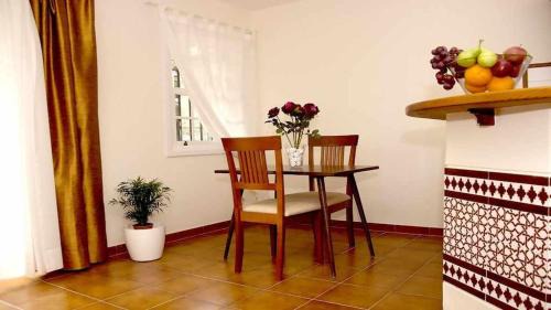 Puerto de la Cruz Apartamento | Apartamento con jardín y piscina B