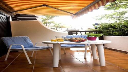 Puerto de la Cruz Apartamento | Apartamento con jardín y piscina B