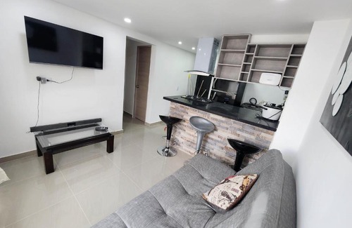 La America Apartamento | Apartamento con Parqueadero y Vista a la Ciudad