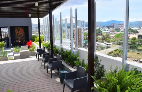 San José Apartamento | Apartamento con piscina y espacio de trabajo