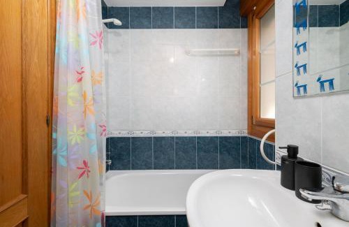 Gijon-Este Apartamento | Apartamento con piscina Gijón