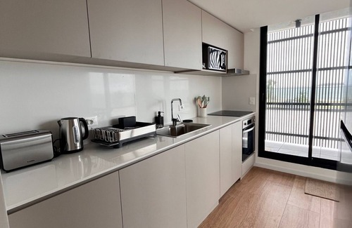 Punta del Este Apartamento | Apartamento con terraza frente a la playa. Parada 27 mansa