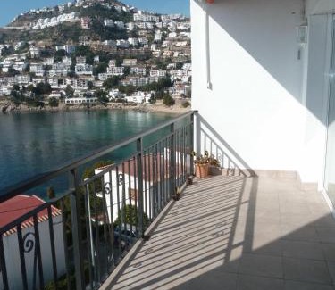 Almadraba-Canyelles Apartamento | Apartamento con vista impresionante a la bahía de Roses-189