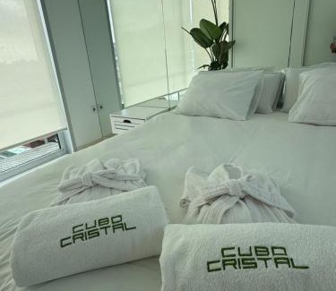 O Grove Apartamento | Apartamento Cubo de Cristal con piscina y vistas al mar