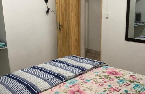 Balneario Guaruja Apartamento | Apartamento de 2 quartos com Ar Condicionado na Enseada