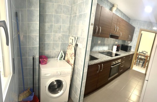 Bailen-Miraflores Condominio | Apartamento Domingo