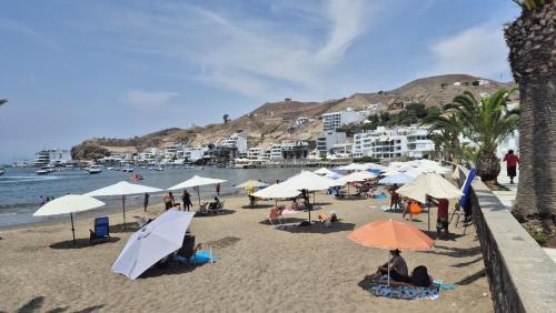 Pucusana Apartamento | Apartamento duplex a 1 cuadra de Playa Naplo