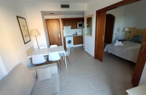 Punta del Moral Apartamento | APARTAMENTO EN SEGUNDA PLANTA EN URB. JARDINES DE ISLA CANELA