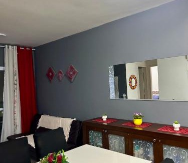 Vila Julia Apartamento | Apartamento Enseada Villa Di Fiori com piscina