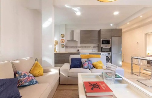 Bilbao la Vieja Apartamento | ¡A 5 MINUTOS DEL CASCO ANTIGUO! Apartamento ideal para familia
