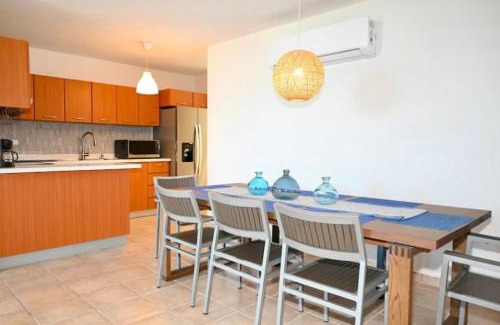 Hato Abajo Apartamento | Apartamento frente a la Playa Arecibo Puerto Rico