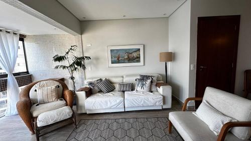 Morro do Maluf Apartamento | Apartamento Frente a Praia de Pitangueiras garagem piscina e sauna