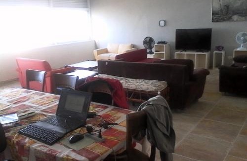 Morro do Maluf Apartamento | Apartamento Gigante, pé na areia