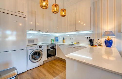Alporchinhos Apartamento | Apartamento Gomes -Free Airco, wiffi & Swimming Pool- by bedzy