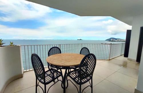 Morro do Maluf Apartamento | Apartamento Guarujá morro do Maluf de frente ao mar!