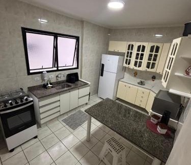 Guilhermina Apartamento | Apartamento Guilhermina - Praia Grande - 180m da Praia