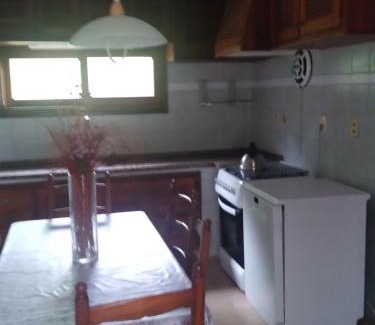 Piriapolis Apartamento | Apartamento independiente en planta baja. Zona residencial