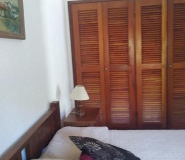 Piriapolis Apartamento | Apartamento independiente en planta baja. Zona residencial