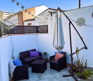 Centro histórico de Mérida Apartamento | Apartamento independiente con parking privado gratuito y terraza de ensueño junto al Teatro Romano