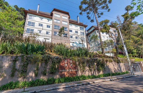 Floresta Apartamento | Apartamento Jardim da Serra IMPECÁVEL em Gramado