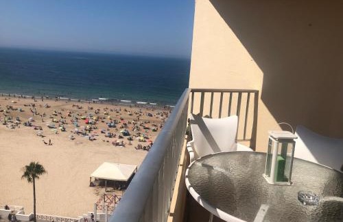Cádiz Apartamento | Apartamento La Mar de Cerca. Terraza vistas Mar. 1ª Linea Playa