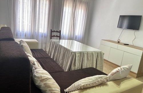 Montoro Apartamento | Apartamento luminoso con patio privado junto a la Plaza de Toros de Montoro