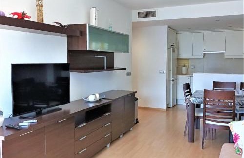Santa Margarida Apartamento | Apartamento luminoso en Santa Margarita con terraza y piscina, cerca de la playa de la Rubina - ES-258-79