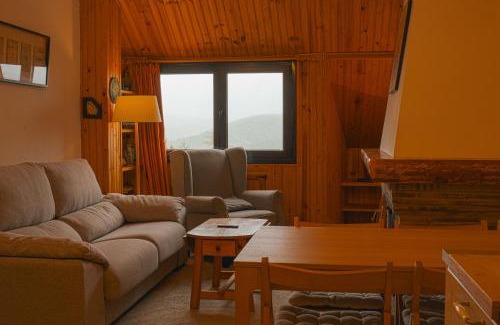 Alcalá de la Selva Apartamento | Apartamento montaña con piscina y zona deportiva.