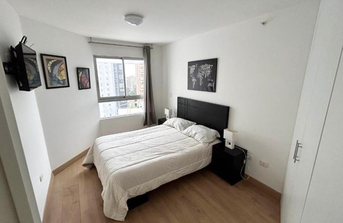 Country Club Apartamento | Apartamento moderno con vistas, WiFi gratis y cocina equipada