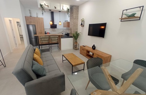 Distrito Noroeste Apartamento | Apartamento moderno junto a la estación de tren