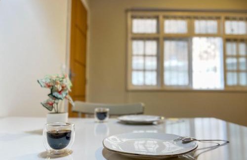 Macae Apartamento | Apartamento Moderno no Visconde com Cozinha completa, Smart TV e Wifi