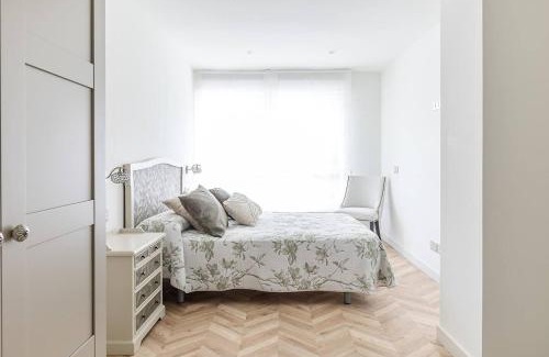 Gijon-Este Apartamento | Apartamento moderno y cálido a 9 min de la playa